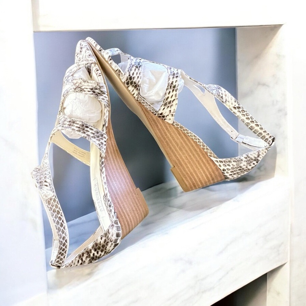 💕VINTAGE💕 Badgley Mischka Cream and Brown Wedge Sandals